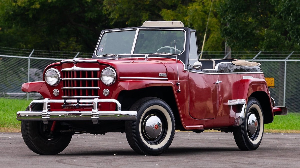 Willys-Overland Jeepster 
auto design cabrio 

https://www.hagerty.com/media/car-profiles/willys-jeepster-values-arent-keeping-pace/