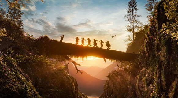 Scene USA. A scene in C Walt Disney Studios Motion Pictures film, Snow White 2025. Plot: Snow White is a princess whose life changes when her mother dies and her father marries again. This woman is je ...