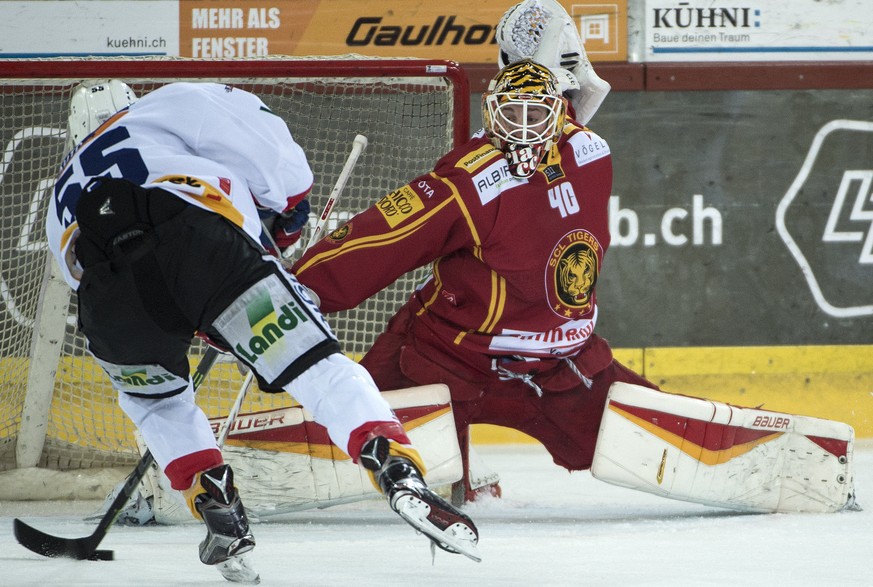 Da war gestern kein Vorbeikommen: Damiano Ciaccio, Torhüter der SCL Tigers, hexte sein Team zum Sieg.