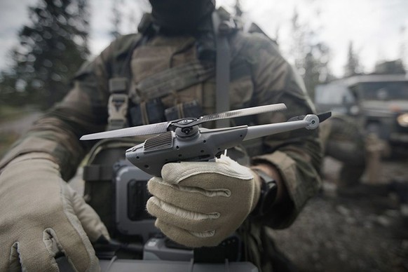 Überwachung, Aufklärung, Nanocopter, Minidrohne, Nanodrohne, Nachrichtenverbund und Sensoren, Nachrichtenverbund und Sensoren