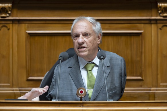 Christian Lohr, Mitte-TG, spricht waehrend der Debatte um die Renteninitiative, waehrend der Sommersession der Eidgenoessischen Raete, am Montag, 5. Juni 2023, in Bern. (KEYSTONE/Peter Klaunzer)