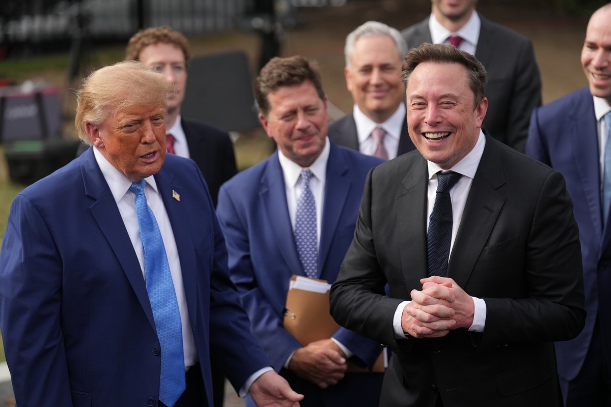 President Donald Trump listens as Elon Musk speaks to reporters at the White House in Washington, Tuesday Sept. 29, 2026, after meeting with top executives of AI firms. (AP Photo/Jacquelyn Martin)
Don ...