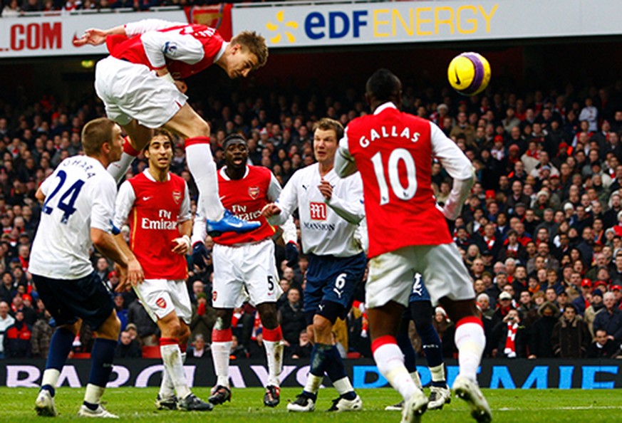 22.12.2007: Arsenal-Bad-Boy Nicklas Bendtner schiesst 1,8 Sekunden nach seiner Einwechslung das schnellste Joker-Tor aller Zeiten