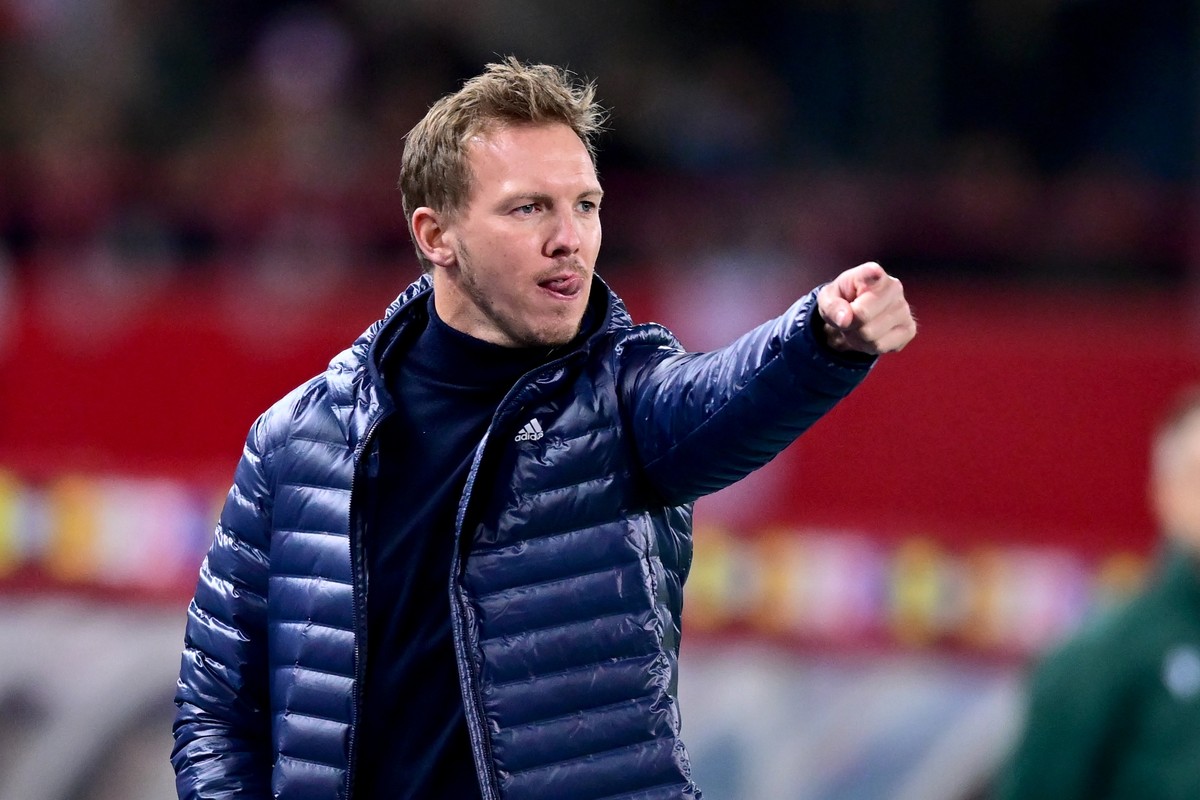 epa10988322 Germany's head coach Julian Nagelsmann reacts during the international friendly soccer match between Austria and Germany in Vienna, Austria, 21 November 2023. EPA/CHRISTIAN BRUNA