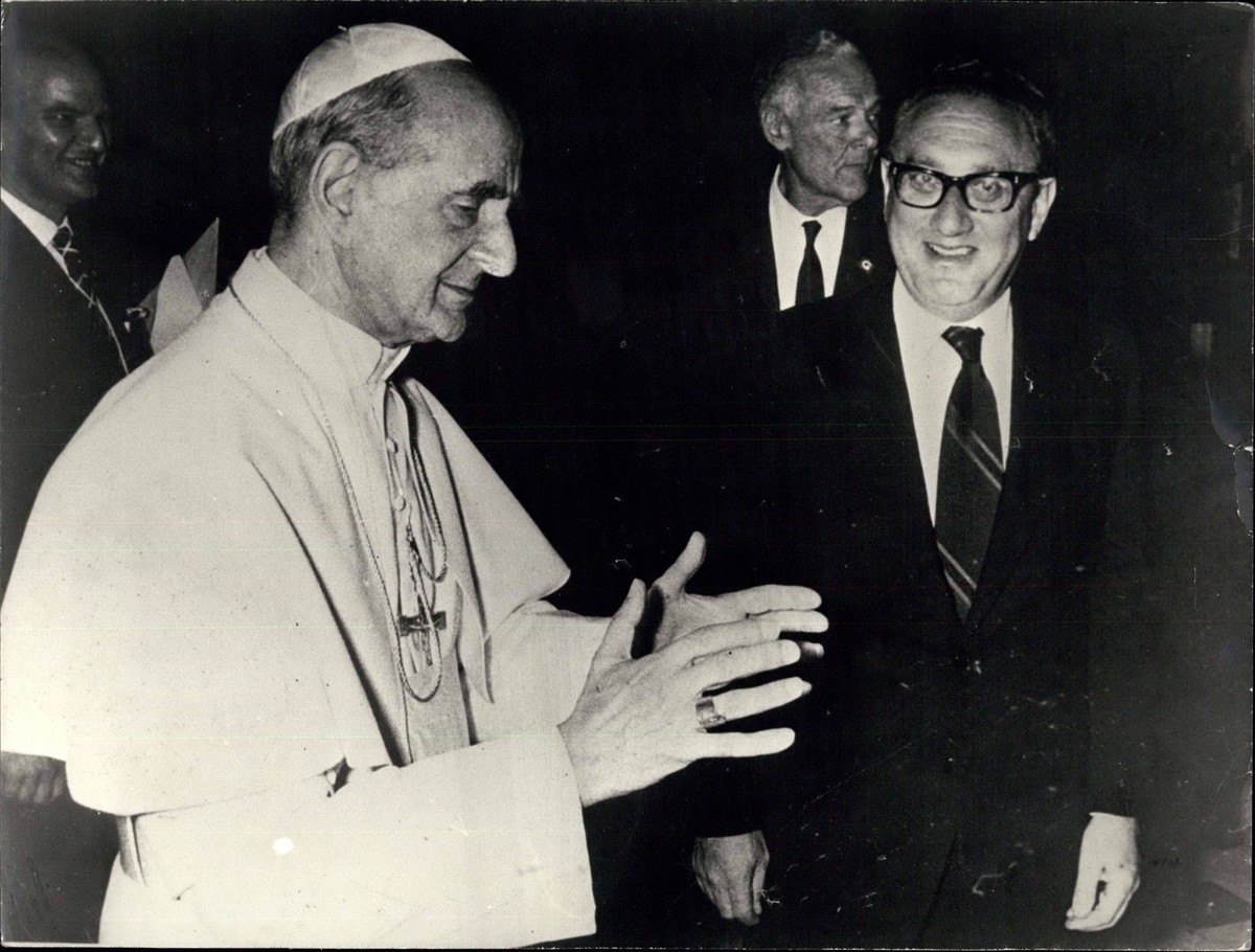 Jul. 14, 1974 - The Secretary of State Henry Kissinger in Rome: Photo shows Pope Paul VI receives Henry Kissinger. PUBLICATIONxINxGERxONLY - ZUMAk09

JUL 14 1974 The Secretary of State Henry Kissinger ...