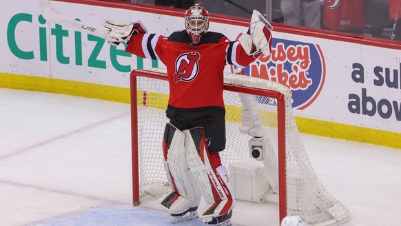 NHL, Eishockey Herren, USA Stanley Cup Playoffs-New York Rangers at New Jersey Devils May 1, 2023 Newark, New Jersey, USA New Jersey Devils goaltender Akira Schmid 40 is named first star against the N ...