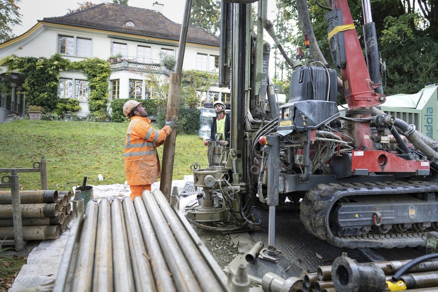 AVIS --- ZUR DEINSTALLATION EINER OELHEIZUNG UND DEN ANSCHLIESSENDEN VORBEREITUNGSARBEITEN DER INSTALLATION EINER ERDWAERMEPUMPE STELLEN WIR IHNEN FOLGENDES BILD ZUR VERFUEGUNG. WEITERE BILDER FINDEN  ...