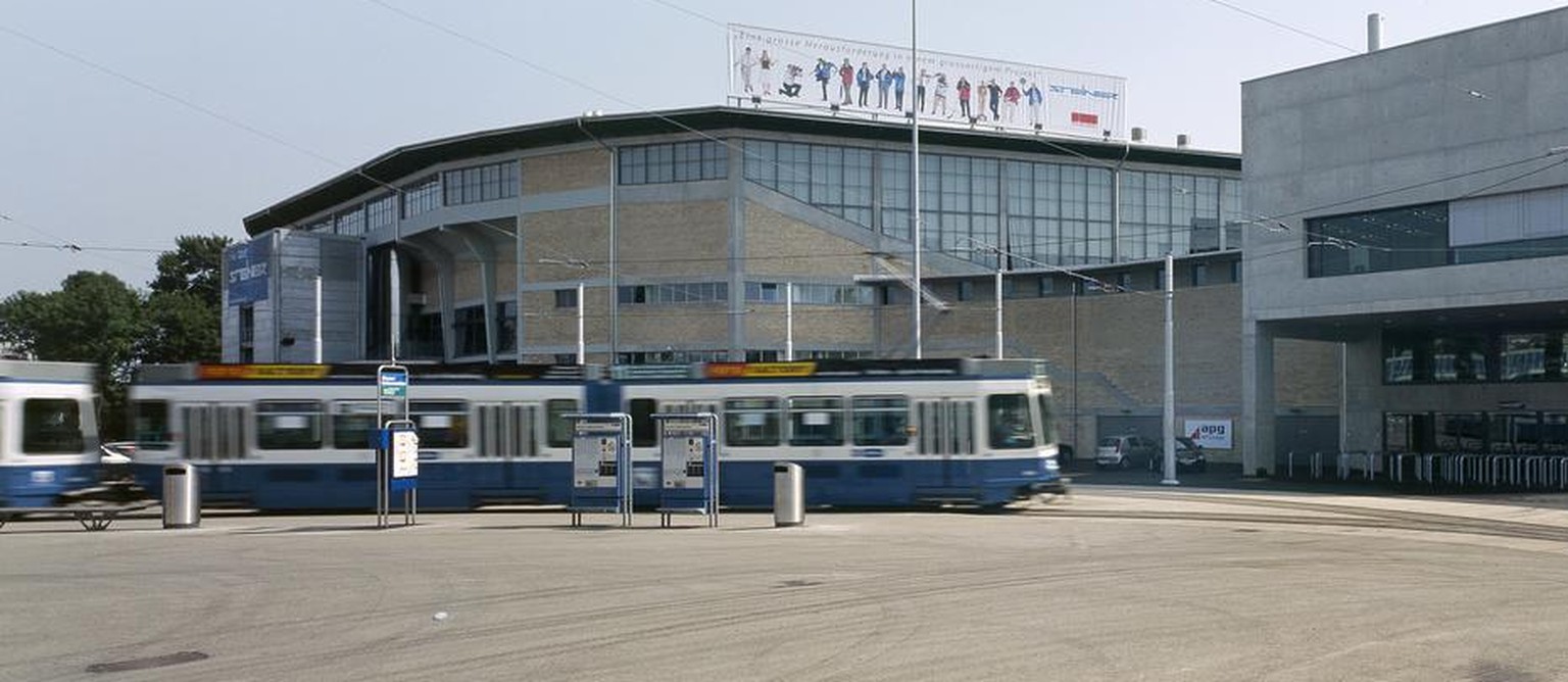 Das Hallenstadion in Zuerich-Oerlikon am 29. Juli 2005. (KEYSTONE/Gaetan Bally) === , ===