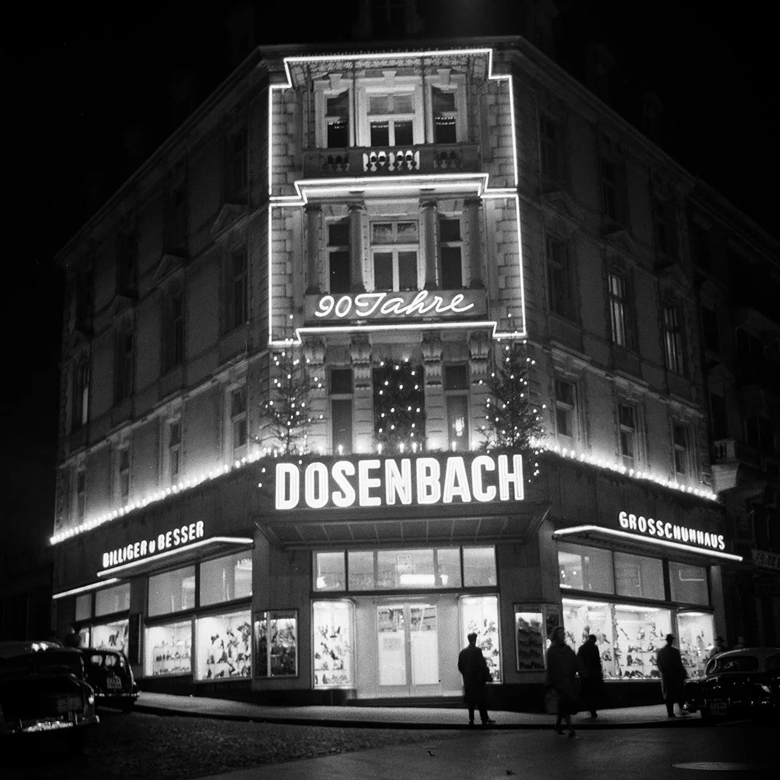 Die Dosenbachfiliale am Zürcher Rennweg, aufgenommen 1955.
http://doi.org/10.3932/ethz-a-000658350