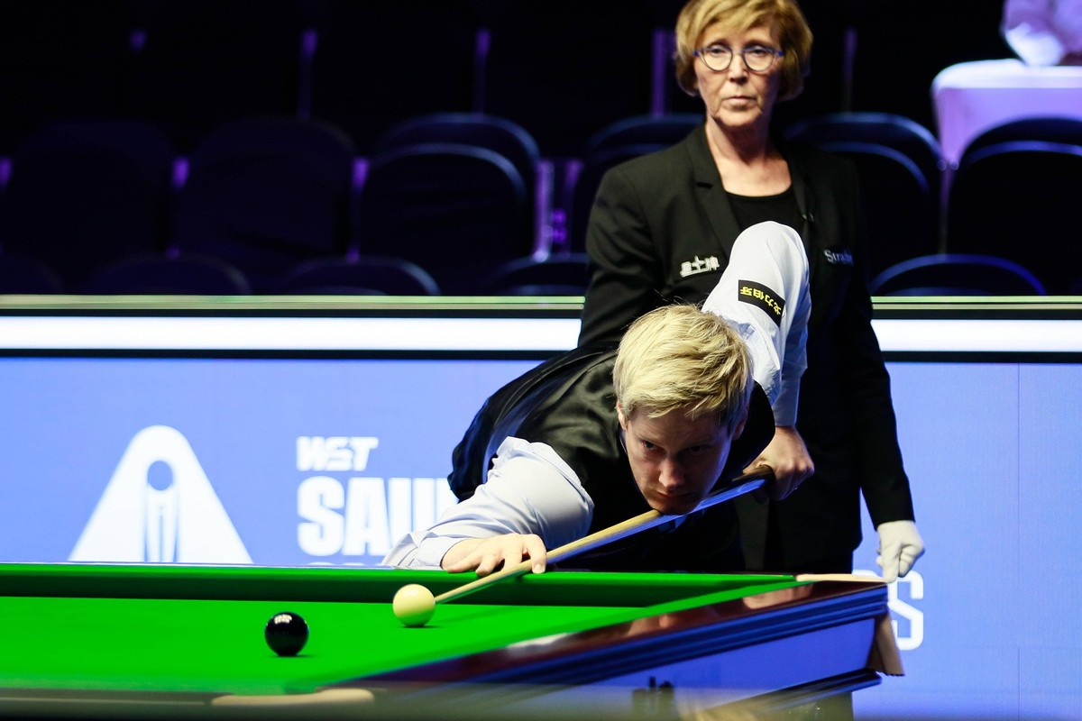 RIYADH, SAUDI ARABIA - SEPTEMBER 02: Neil Robertson of Australia plays a shot in the fourth round match against Gong Chenzhi of China on day four of 2024 Saudi Arabia Snooker Masters at Green Halls on ...