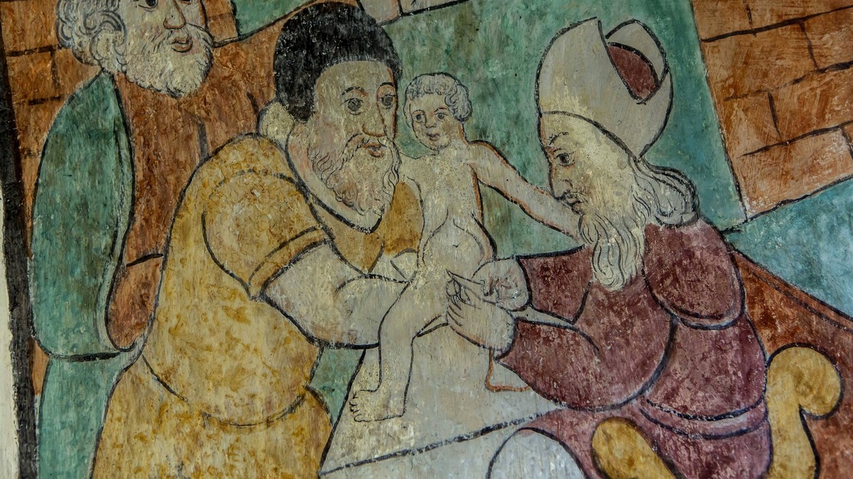 Eine Wandmalerei in der Kirche von Gummersbach-Lieberhausen Oberbergischer Kreis NRW zeigt die Beschneidungs-Szene von Johannes dem Täufer aus dem Lukas-Evangelium Ausschnitt . Kirche Lieberhausen *** ...