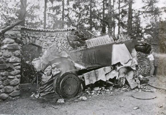 Das Anwesen war nach dem Absturz des US-Bombers vielenorts zerstört.