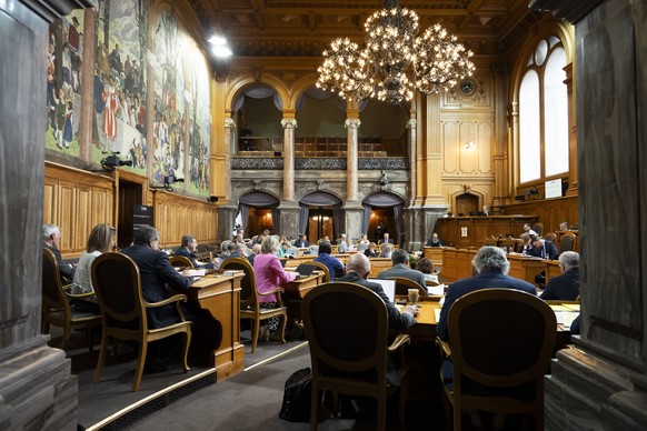 Parlamentarier debattieren waehrend der Sommersession der Eidgenoessischen Raete, am Dienstag, 2. Juni 2026 im Staenderat in Bern. (KEYSTONE/Anthony Anex)