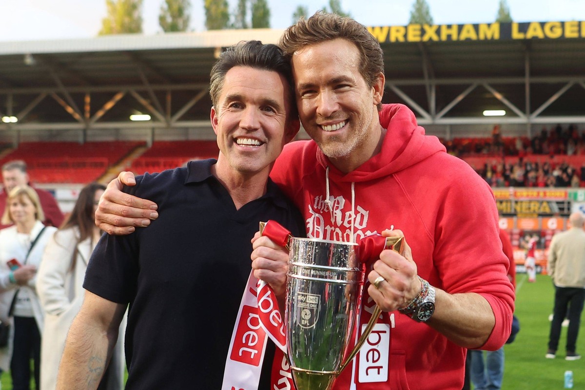 Wrexham co-owners Rob McElhenney and Ryan Reynolds as they celebrate promotion to the Championship AFC Wrexham v Charlton Athletic, EFL Sky Bet League One, Football, SToK Cae Ras, Wrexham, UK - 26 Apr ...