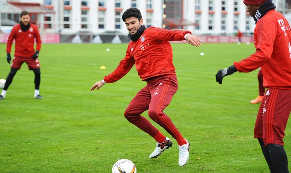Wenigstens im Training darf Tasci Fussball spielen.