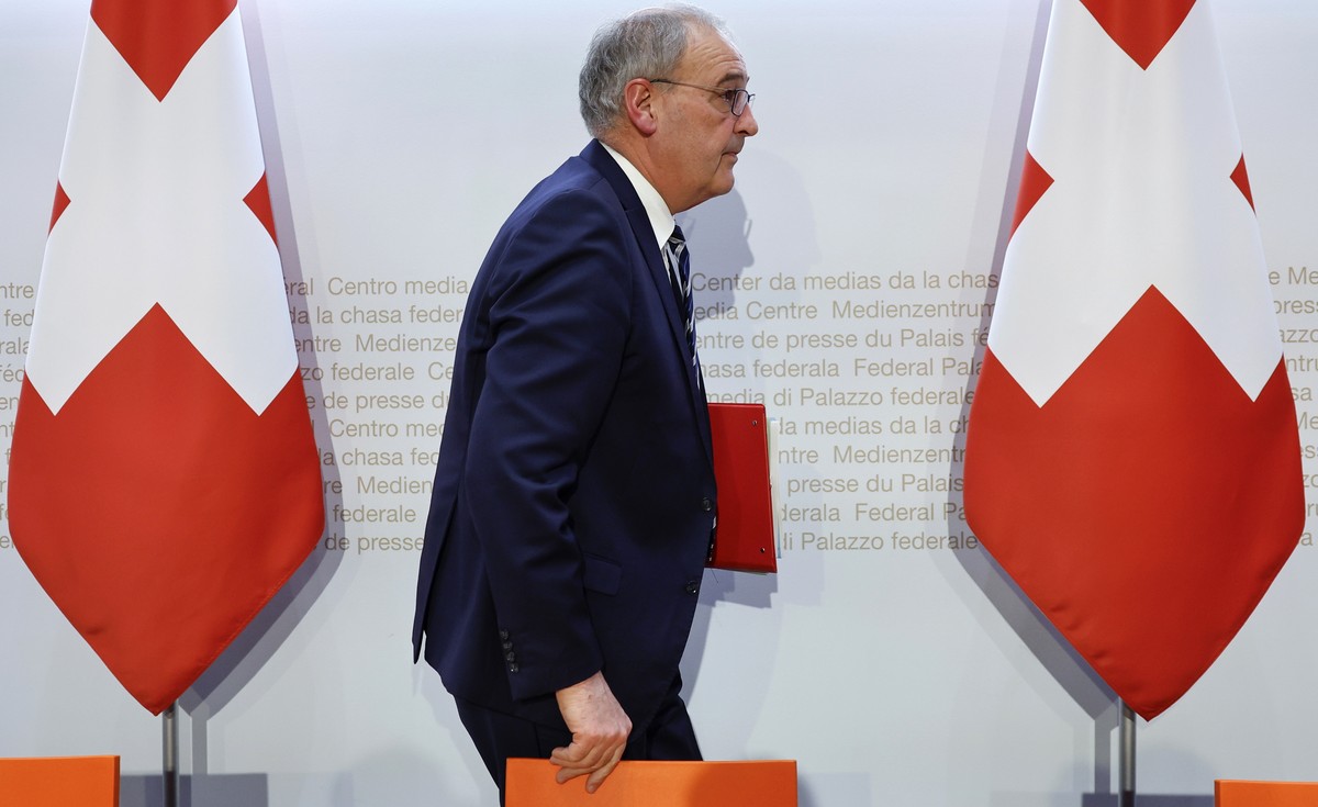 epa12007675 Swiss Federal Councillor Guy Parmelin leaves a press conference on the new import tariffs into the US, in Bern, Switzerland, 03 April 2025. US President Trump has announced new tariffs on  ...