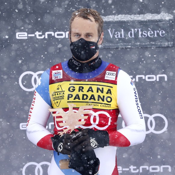 ARCHIVBILD ZUR VERLETZUNG VON MAURO CAVIEZEL, AM DONNERSTAG, 7. JANUAR 2021 - epa08878686 The first placed Mauro Caviezel of Switzerland celebrates on the podium of the Men&#039;s Super G race at the  ...