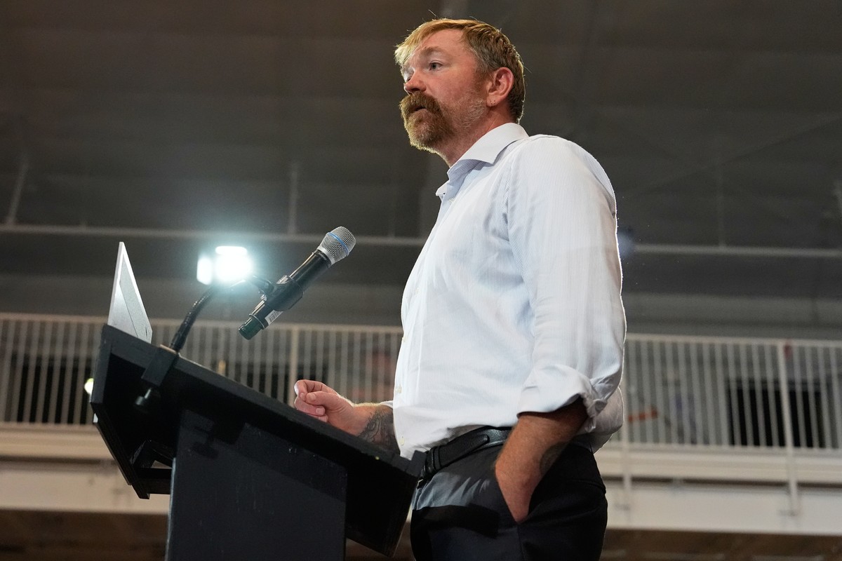 Democratic U.S. Senate candidate Graham Platner speaks during a primary election night watch party after winning the Democratic nomination Tuesday, June 9, 2026, in Blue Hill, Maine. (AP Photo/Robert  ...