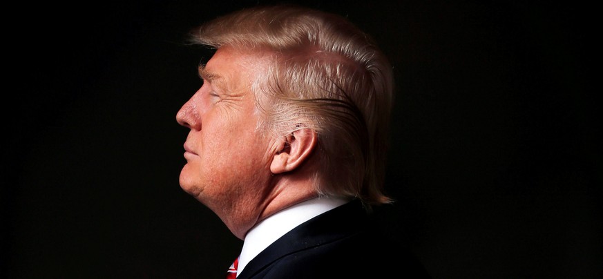 Künstler kehren Donald Trump den Rücken zu.