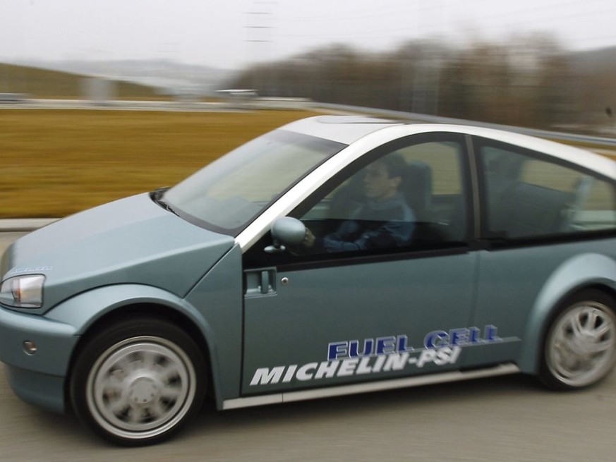 Autos mit Wasserstoffantrieb gibt es schon lange: Der von Michelin und dem Paul-Scherrer-Institut entwickelte Prototyp im Bild etwa wurde 2006 präsentiert. Eine Entwicklung der ETH Lausanne soll nun d ...