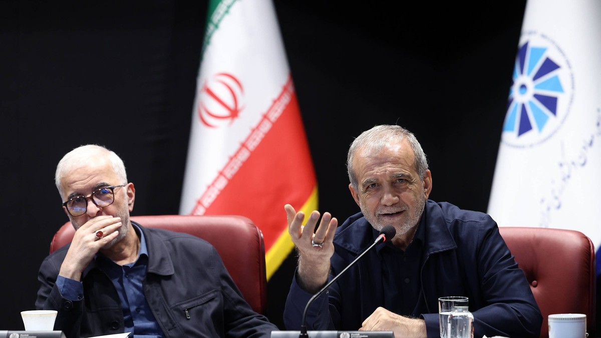 Irans Präsident fordert neuen Politikstil in seinem Land