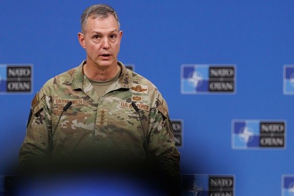 epa12371444 Supreme Allied Commander Europe (SACEUR) General Alexus G. Grynkewich holds a joint press conference with NATO Secretary General Mark Rutte (not pictured) at NATO Headquarters, in Brussels ...