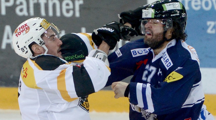 Josh Holden (rechts) im Faustkampf mit Luganos Julian Walker.