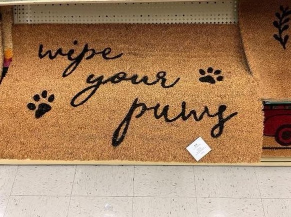 Carpet fails: pussy instead of paws