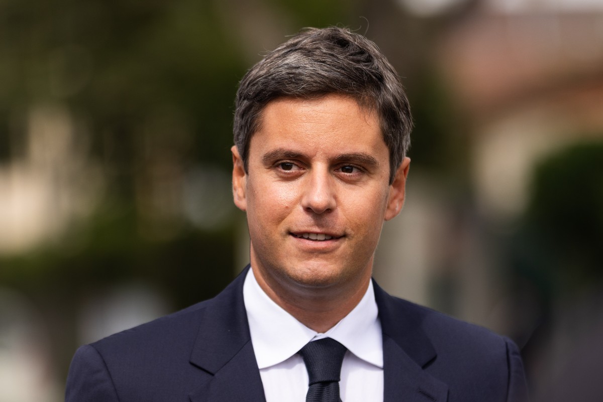 epa13200281 Candidate for the French presidency and Secretary General of Renaissance Gabriel Attal arrives to visit Chalons-en-Champagne Agricultural Fair in Chalons-en-Champagne, France, 30 August 20 ...