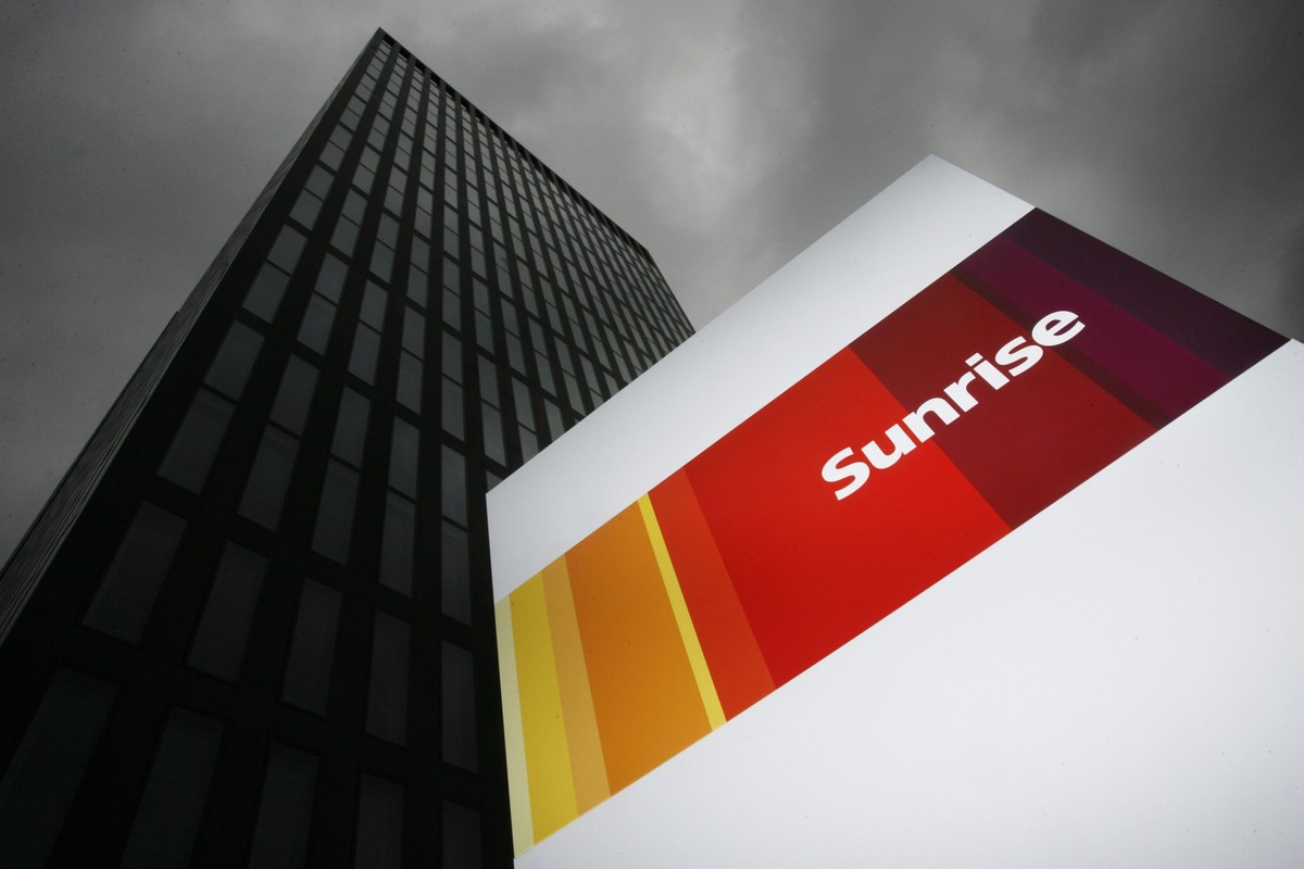*** ACHTUNG REDAKTIONEN: VERALTETES LOGO / EDITORS NOTE: OUTDATED LOGO *** [EDITORS NOTE: Achtung, In diesem Gebaeude ist heute die Credit Suisse untergebracht] Der ehemalige Sunrise Tower und das neu ...