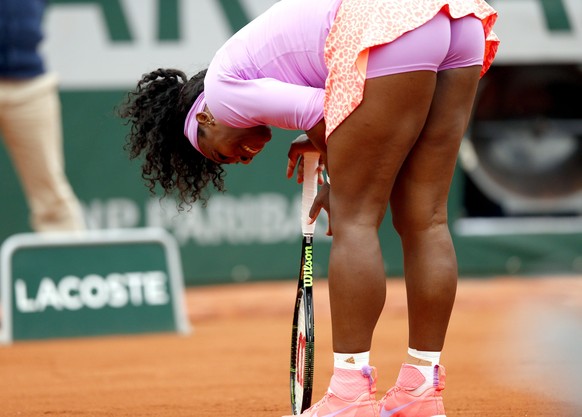 epa04769149 Serena Williams of the USA in action against Andrea Hlavackova of Czech Republic during their first round match for the French Open tennis tournament at Roland Garros in Paris, France, 26  ...