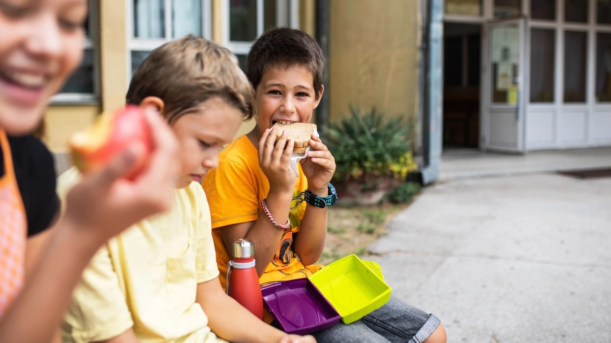 Züni ohne Süssigkeiten ist Standart an Schweizer Schulen -doch je älter die Kinder werden, desto mehr Übergewichtige gibt es dennoch.