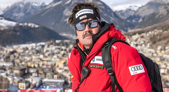 IMAGO / Sammy Minkoff

ITA, FIS Weltcup Ski Alpin, Bormio 27.12.2021, Stelvio, Bormio, ITA, FIS Weltcup Ski Alpin, Abfahrt, Herren, 2. Training, im Bild Thomas Stauffer (Swisski Cheftrainer Ski Alpin  ...