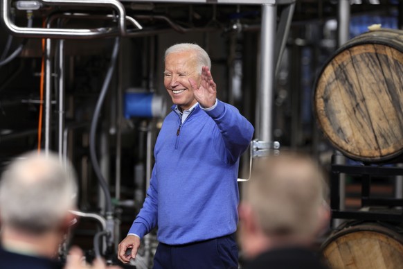 President Joe Biden speaks at Earth Rider Brewery, Thursday, Jan. 25, 2024, in Superior, Wis.  (AP Photo/Adam Bettcher)