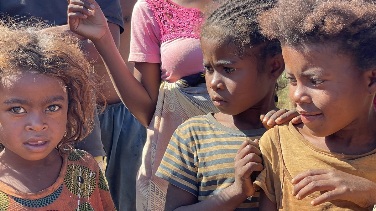 madagascar children with red hair