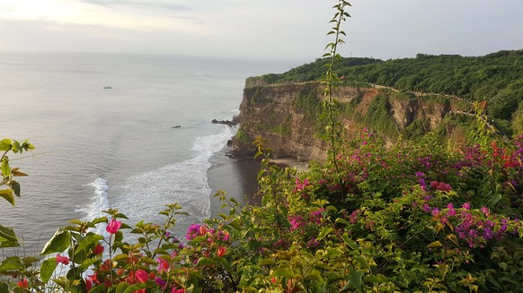 Die Klippe am Uluwatu Tempel