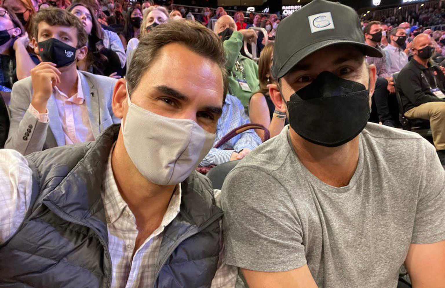 Federer knipste am Laver Cup ein Selfie mit seinem alten Rivalen Andy Roddick.