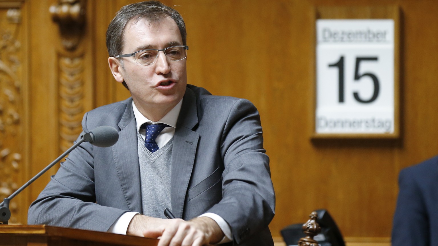 Roland Rino Buechel (SVP-SG) spricht im Nationalrat, waehrend der Wintersession der Eidgenoessischen Raete, am Donnerstag, 15. Dezember 2016, in Bern. (KEYSTONE/Peter Klaunzer)