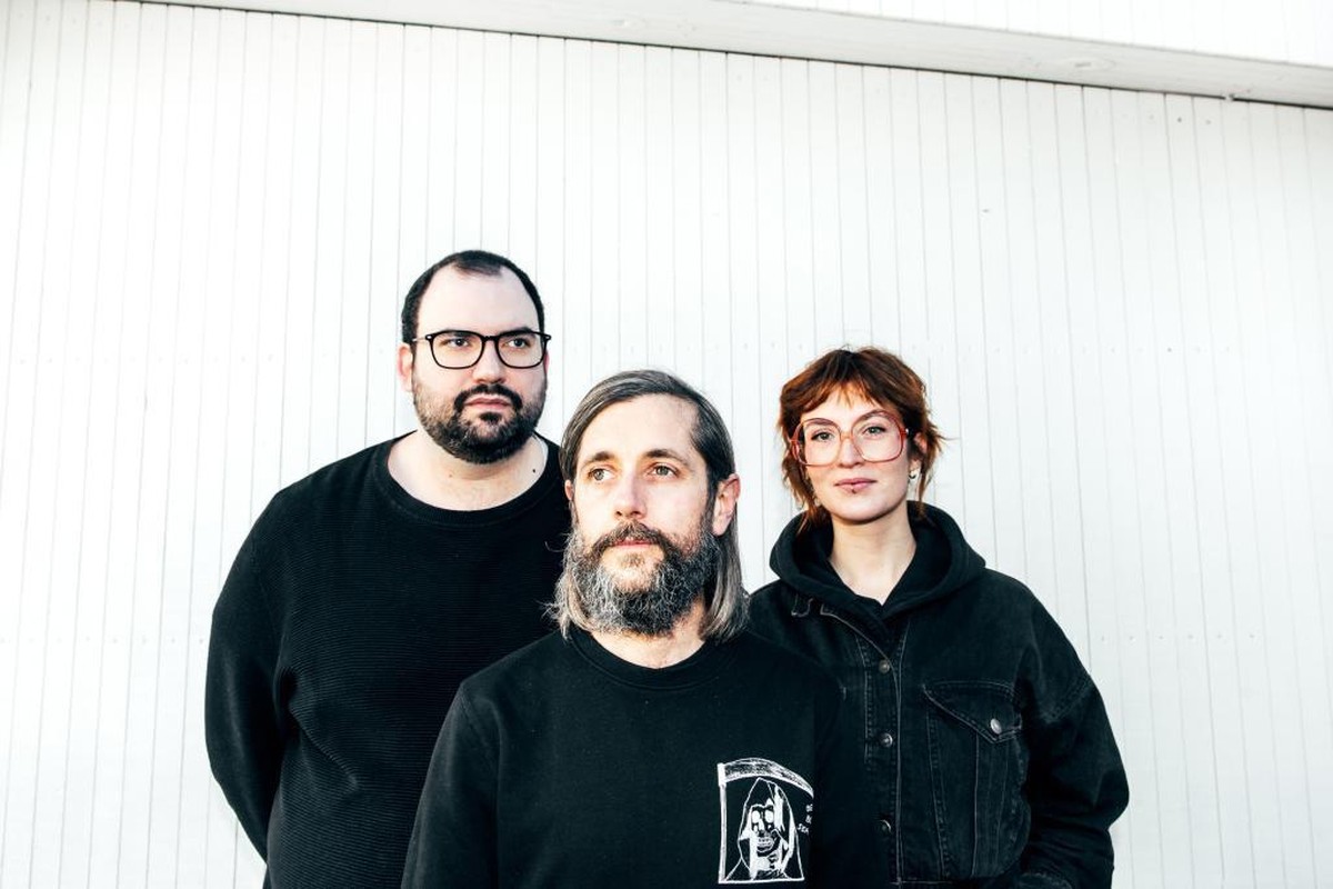 Sounds! auf SRF 3
Das Moderatoren-Trio: v.l. Luca Bruno, Andi Rohrer und Lea Inderbitzin
2022