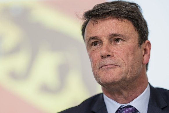 Regierungsrat Philippe Mueller, Sicherheitsdirektor, spricht zu den Medien ueber eine Polizeikontrolle des Jahres 2021, bei der ein sich wehrender Mann zu Boden gefuehrt worden war, am Donnerstag, 23. ...
