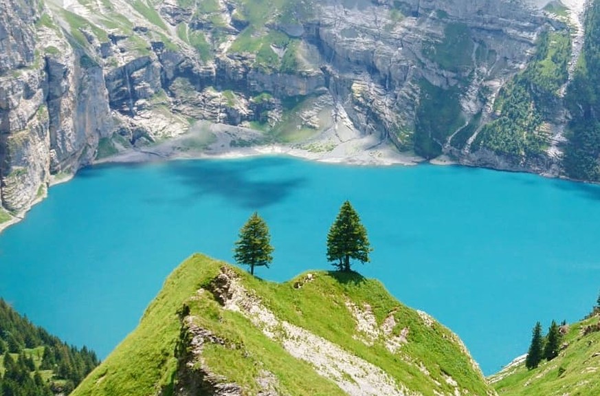 Hat jemand Insta-Spot gesagt? (Und wer die unten erwähnte Fründenschnur sucht, die befindet sich links in dem praktisch senkrechten Felsen.)