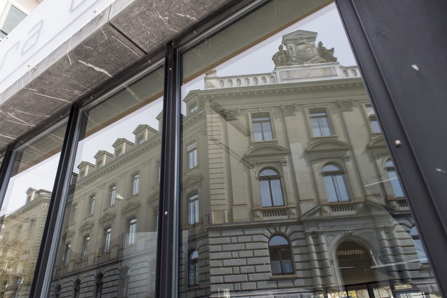 Aussenansicht des Regionalgerichts Bern-Mittelland wo der Prozess in zweiter Instanz gegen den Angeklagten Maurice G. (Heiler von Bern) in Sachen schwerer Koerperverletzung und Verbreitung menschliche ...