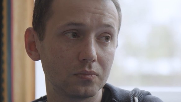 Edward habe eine schwere Verletzung erlitten, als seine Wohnung zerstört wurde.