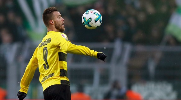 epa06379064 Dortmund&#039;s Andriy Yarmolenko in action during the German Bundesliga soccer match between Borussia Dortmund and SV Werder Bremen in Dortmund, Germany, 09 December 2017. EPA/FRIEDEMANN  ...