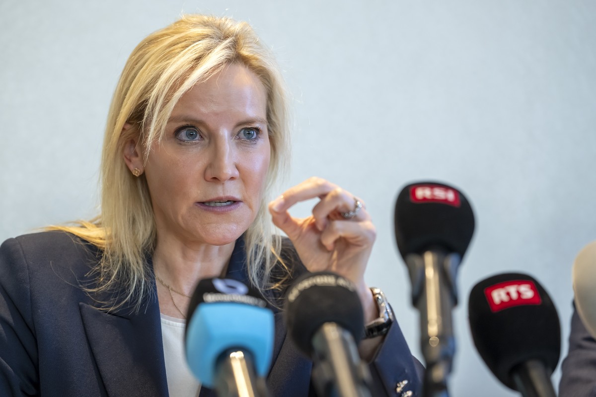 Celine Amaudruz, la vice-presidente de l'UDC Suisse et conseillere nationale, s'exprime lors d'une conference de presse pour annoncer sa candidature a la succession de Guy Parmelin au C ...
