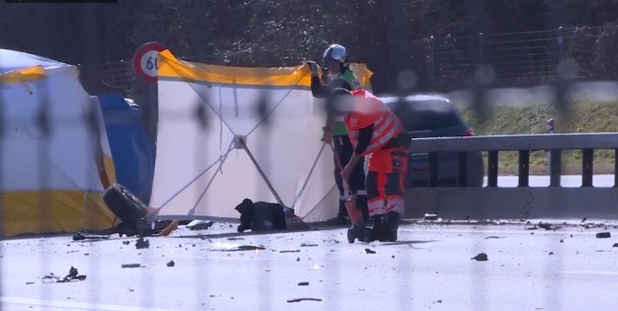 Geisterfahrt auf A6: 82-Jähriger Unfallfahrer verstirbt vor Ort.