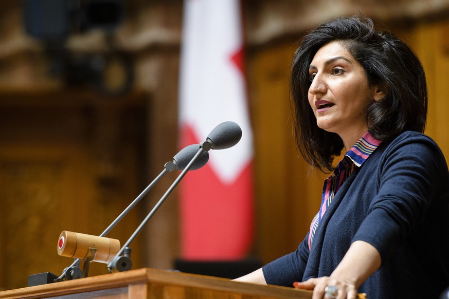 Sibel Arslan (GP-BS) spricht waehrend einer Debatte im Nationalrat waehrend der Sommersession der Eidgenoessischen Raete, am Montag, 30. Mai 2016 im Nationalrat in Bern. (KEYSTONE/Manuel Lopez)