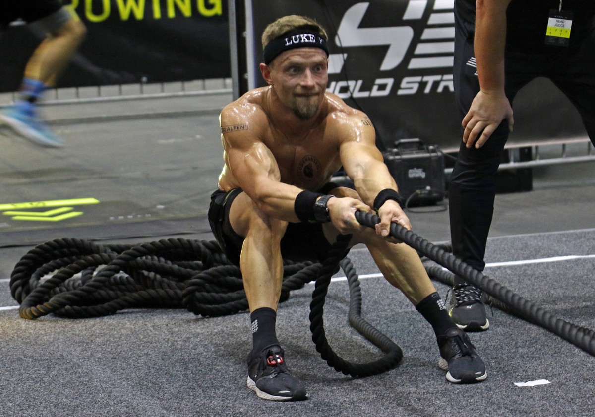 Sport Bilder des Tages Lukas Storath W�rzburg ist Weltrekordhalter im Fitness-Wettbewerb Hyrox und siegte bei der Veranstaltung 2019 in den Hamburger Messehallen. *** Lukas Storath W�rzburg is world r ...