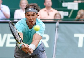 Nadal streckt sich vergebens.