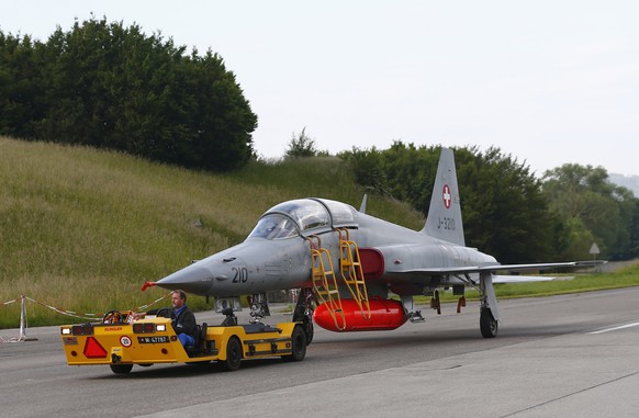 Sie können nun also doch noch etwas länger: Tiger-F-5-Kampfjet der Schweizer Armee.